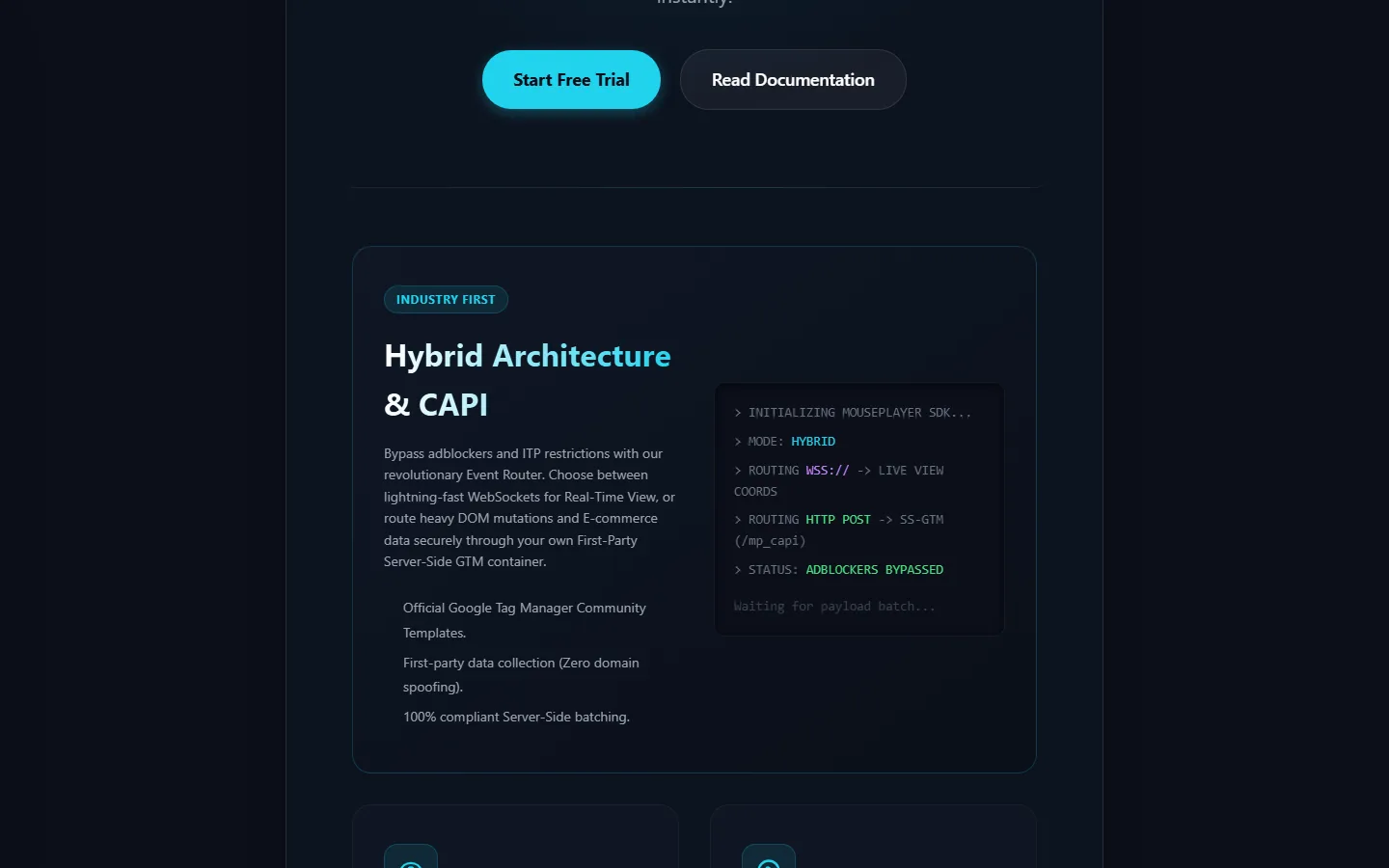Abschnitt der Feature-Seite mit dem Titel „Hybrid Architecture and CAPI“, der den Event-Router neben einer illustrierten Konsole beschreibt, die das Routing über WebSockets und HTTP POST zu einem Server-Side-GTM-Endpunkt zeigt